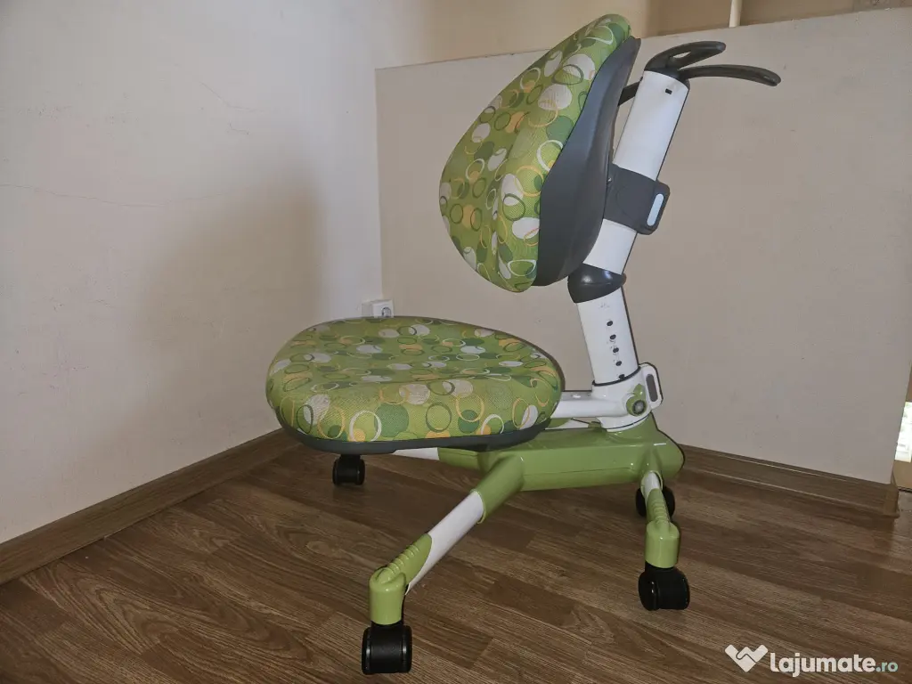 scaun si birou ergonomic copii
