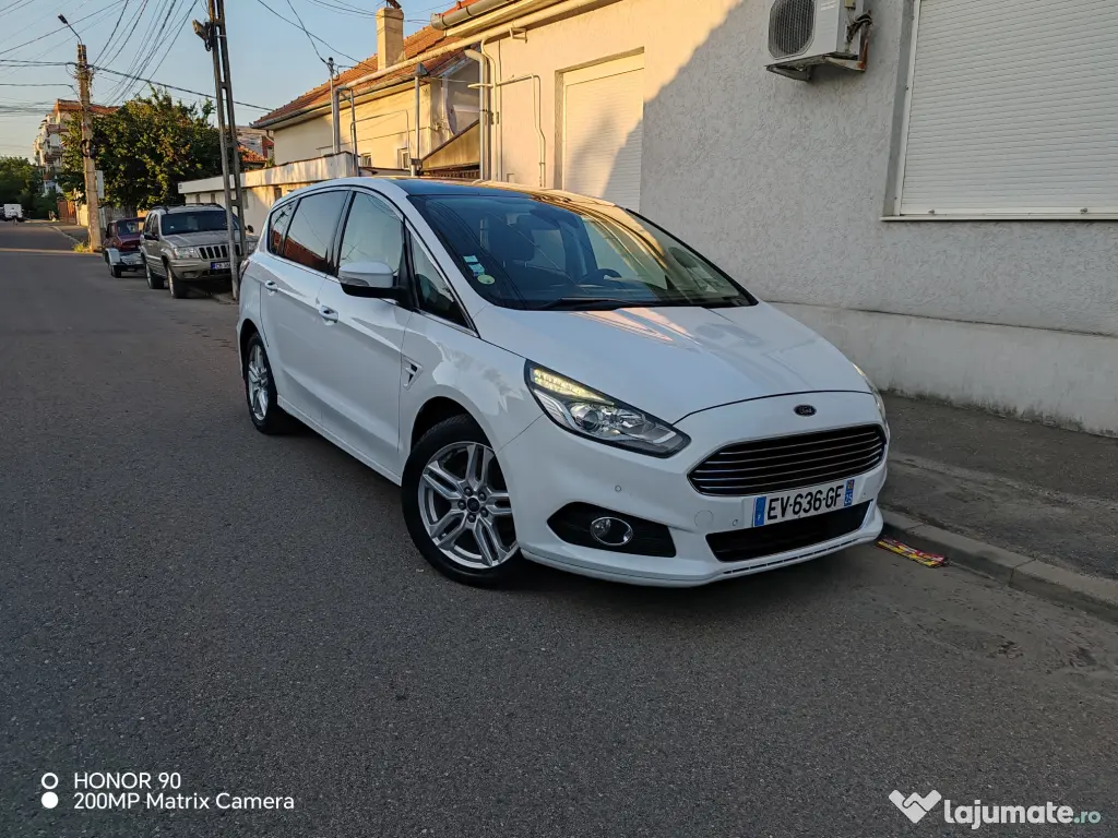 Vând Ford S-Max 2.0tdci-150CP Fabricat 2018 Titanium Automată/7 locuri