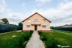 Casă individuală de vânzare 190mp construiti+1800mp te...