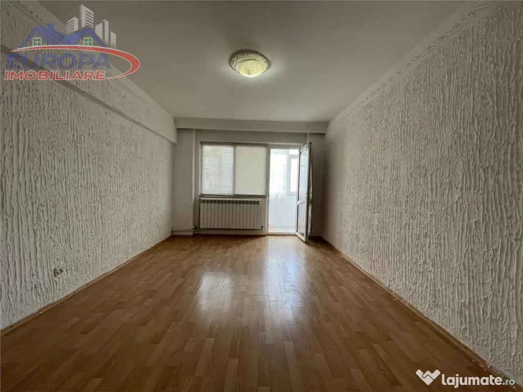 Apartament cu 4 camere de zona centrala Tulcea