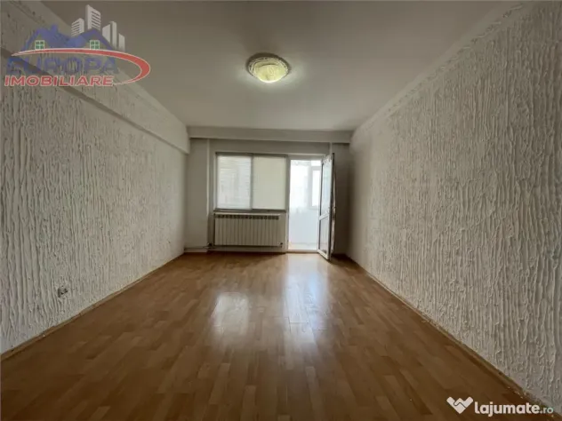 Apartament cu 4 camere de zona centrala Tulcea