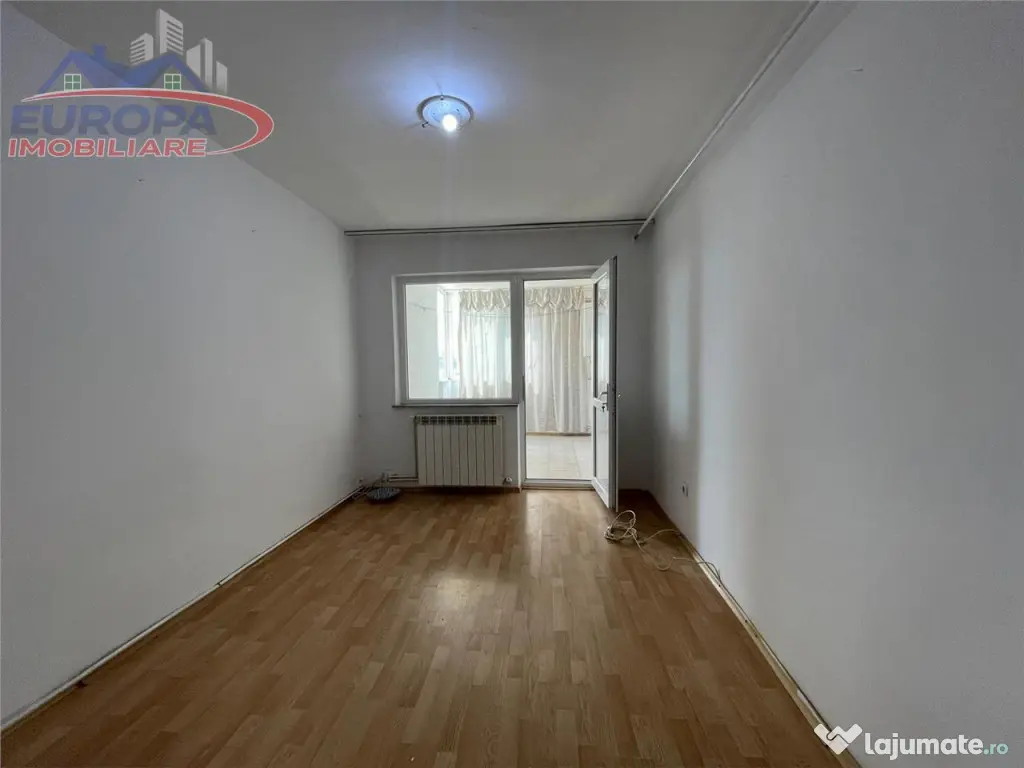 Apartament cu 4 camere de zona centrala Tulcea