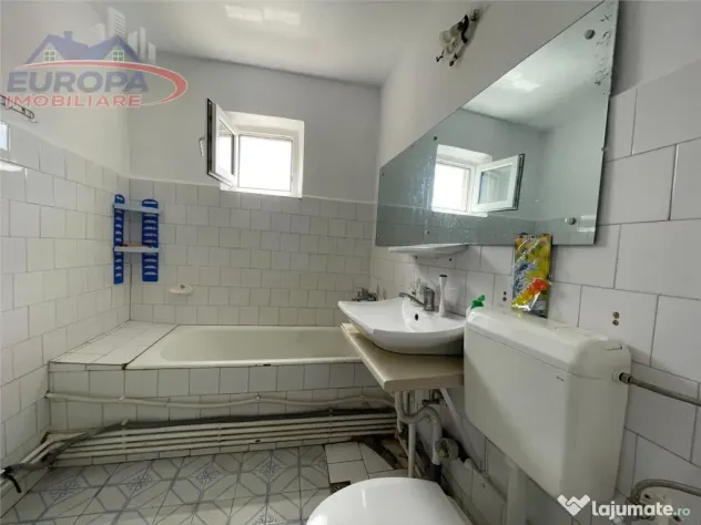 Apartament cu 4 camere de zona centrala Tulcea