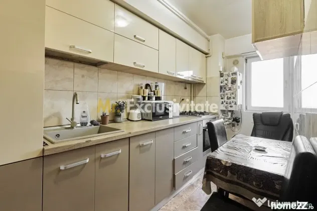 Apartament doua camere Gavan III construit in 2008 - Pitesti (Arges)