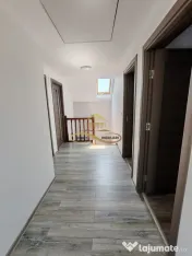 Casa complet mobilata, 3 dormitoare, garaj și livada –...