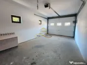Casa complet mobilata, 3 dormitoare, garaj și livada –...