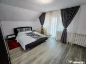 Casa complet mobilata, 3 dormitoare, garaj și livada –... 
