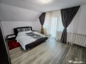 Casa complet mobilata, 3 dormitoare, garaj și livada –...