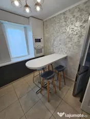 Apartament 3 camere decomandat - zona Tomis II 