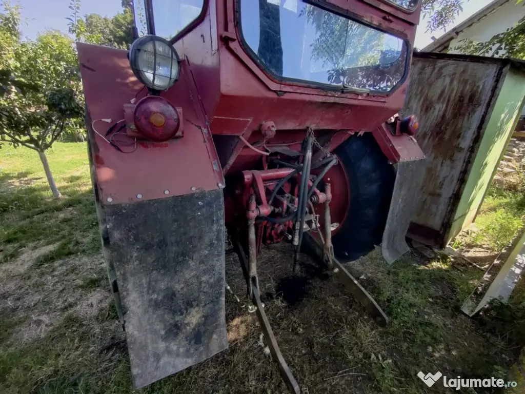 Tractor U650 in stare foarte buna