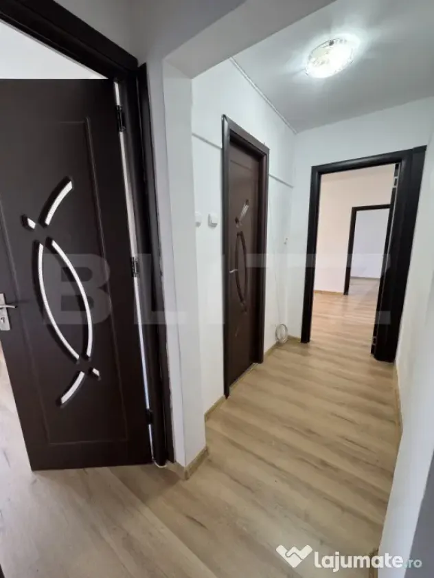 Apartament 3 camere, 45 mp, zona Craiovița Nouă