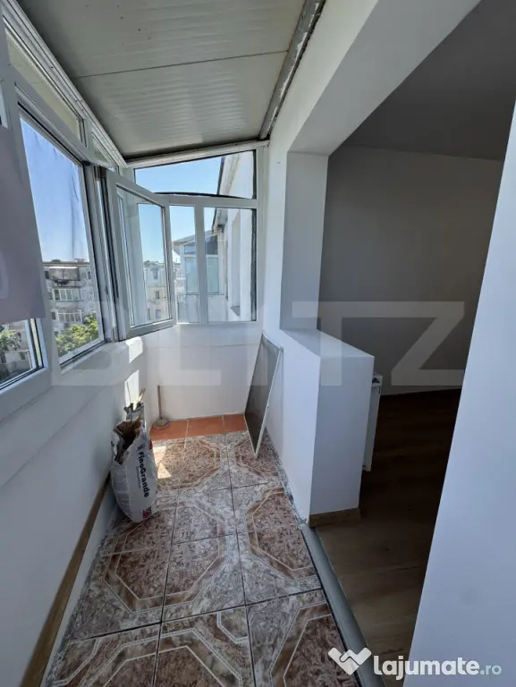 Apartament 3 camere, 45 mp, zona Craiovița Nouă