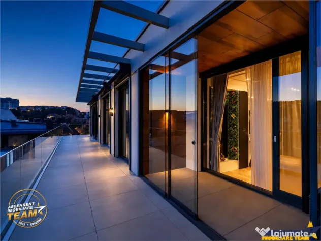 Deasupra Brasovului, penthouse spectaculos,420 mp, rooftop p
