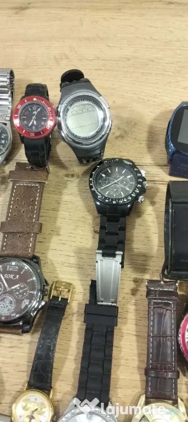 Ceasuri Quartz Netestate pentru piese unele dintre ele sunt funcționale prețul afișat este pentru tot lotul 72 Ceasuri