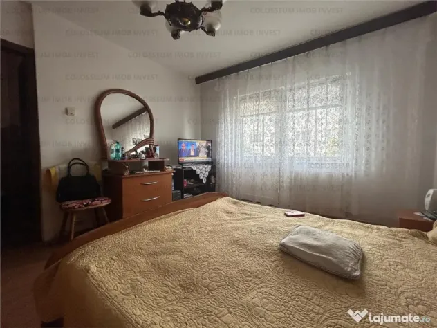 Apartament decomandat, 3 camere, 2 bai, 2 balcoane, spatios, zona Noua