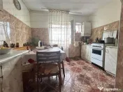 Apartament decomandat, 3 camere, 2 bai, 2 balcoane, spatios, zona Noua 