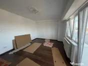 Apartamnet 3 camere . etaj intermediar , zona spital Radauti 