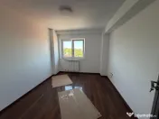 Apartamnet 3 camere . etaj intermediar , zona spital Radauti 