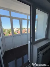 Apartamnet 3 camere . etaj intermediar , zona spital Radauti 
