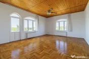 Domeniu privat 5.000 mp, cu reședință de 625 mp și pi...