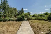 Domeniu privat 5.000 mp, cu reședință de 625 mp și pi...