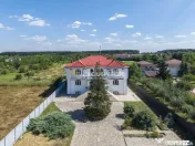 Domeniu privat 5.000 mp, cu reședință de 625 mp și pi... 