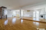 Domeniu privat 5.000 mp, cu reședință de 625 mp și pi... 