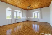 Domeniu privat 5.000 mp, cu reședință de 625 mp și pi... 