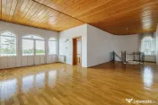 Domeniu privat 5.000 mp, cu reședință de 625 mp și pi...