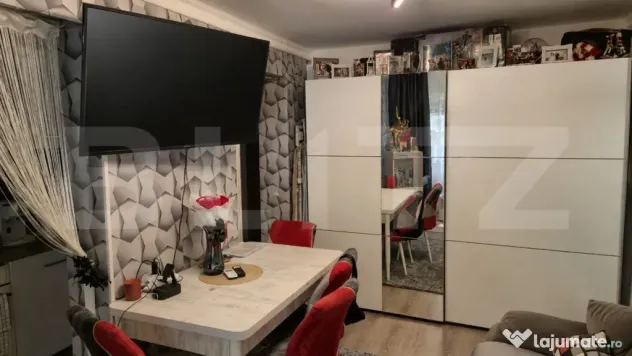 Apartament cu 3 camere, Podu ros, zona centrala