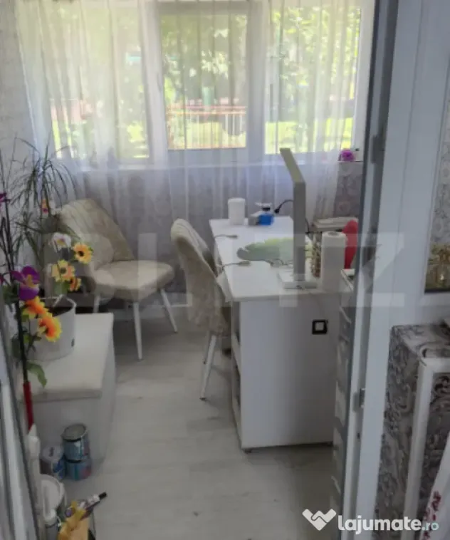 Apartament cu 3 camere, Podu ros, zona centrala