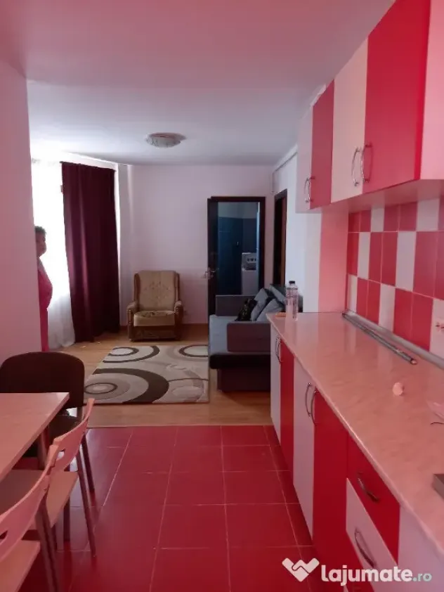 Proprietar inchiriez apartament 2 camere la 90 metrii de metroi