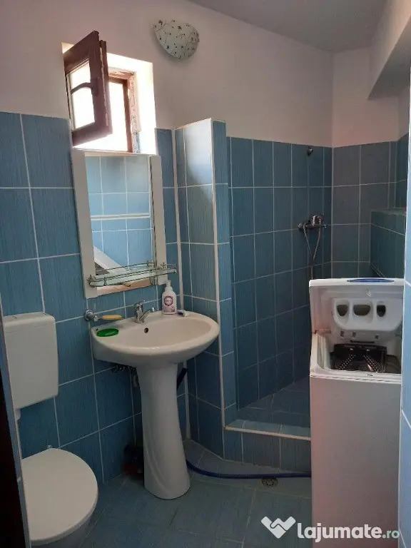 Proprietar inchiriez apartament 2 camere la 90 metrii de metroi