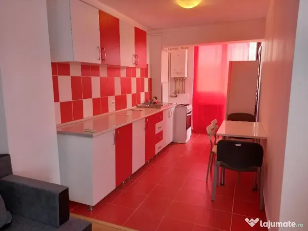 Proprietar inchiriez apartament 2 camere la 90 metrii de metroi