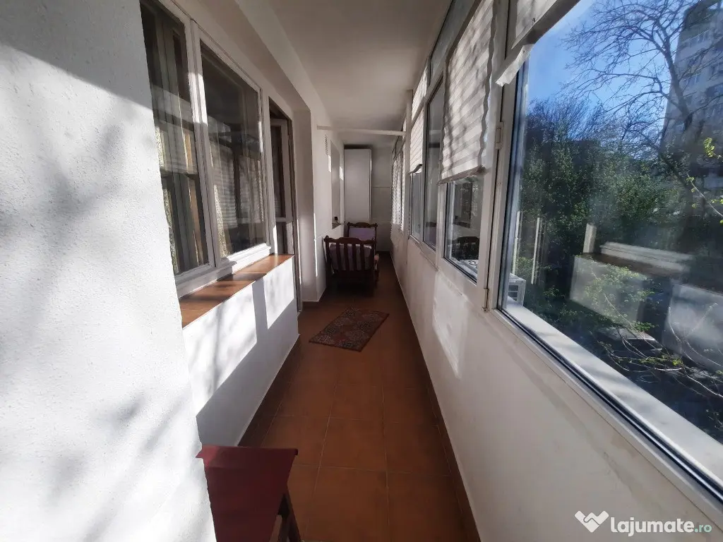 Central, Unirii, ofer 2 camere bd.Cantemir, bloc reabilitat, AC.