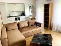 ACASĂ LA MARGINEA PĂDURII | 3 Camere | BALCON | Donath Par