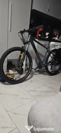 Bicicletă MTB...