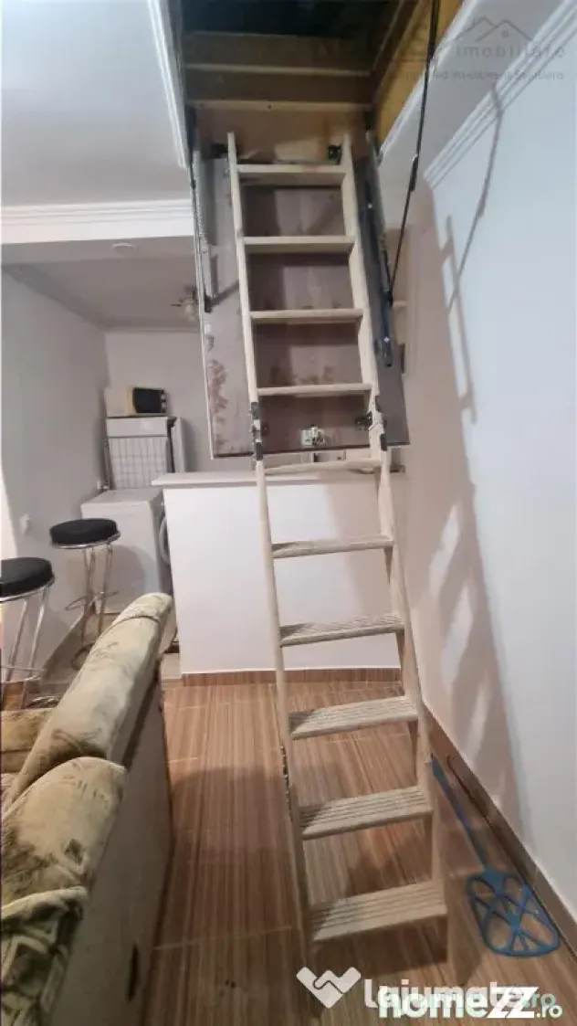Studio la casa , zona strazii Lunga