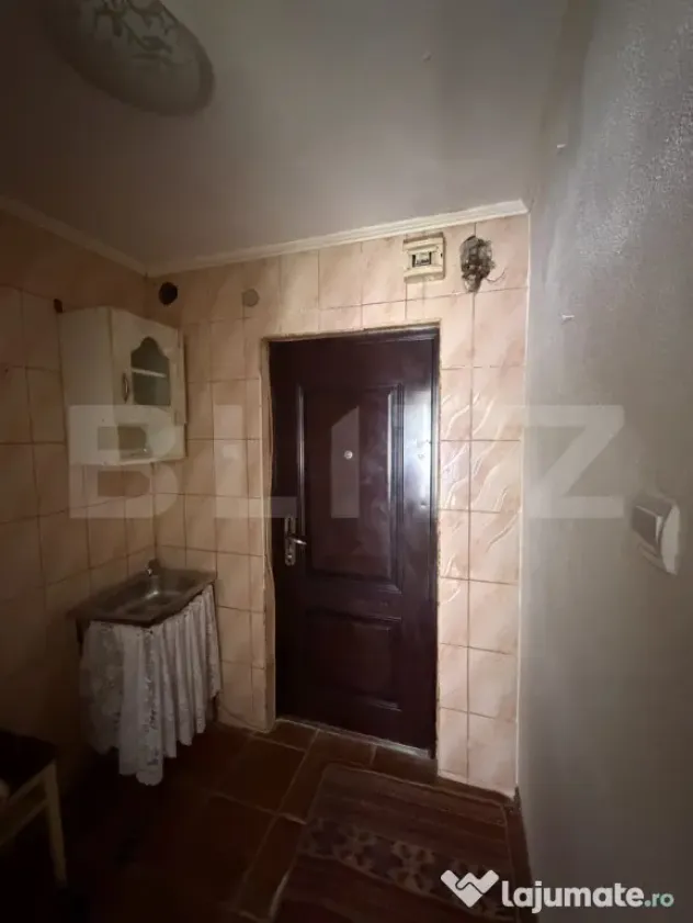 GARSONIERA CU BECI