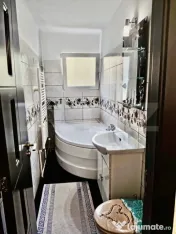 Apartament cu 2 camere 42 mp. semidecomandat, cu loc de parc 