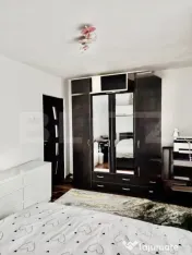 Apartament cu 2 camere 42 mp. semidecomandat, cu loc de parc 