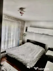 Apartament cu 2 camere 42 mp. semidecomandat, cu loc de parc 