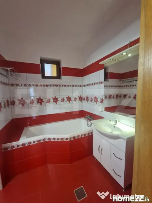 Apartament de închiriat – Parter în vilă, 3 camere, 100