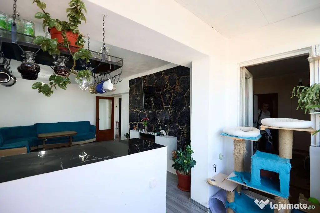 Apartament 4 camere - zona zero Pitesti!