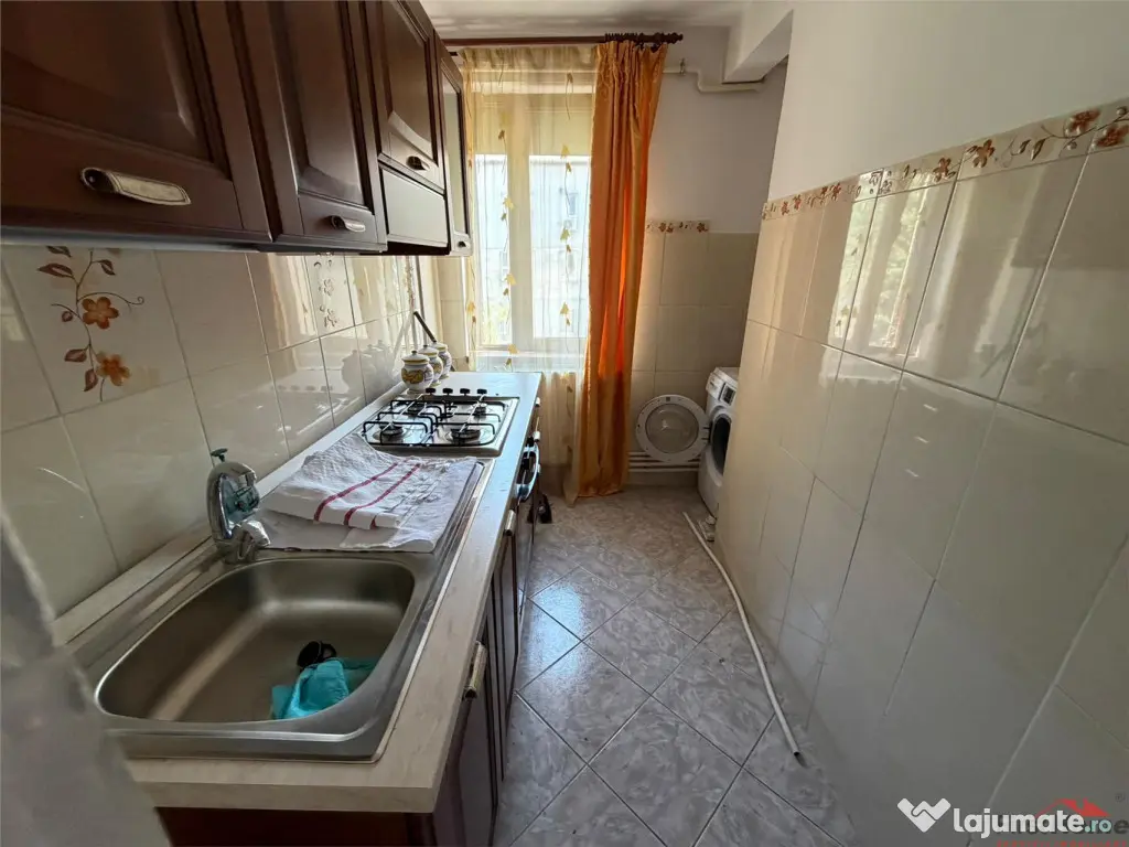 Apartament 3 camere, zona Sud - Paco , etaj 3, mobilat