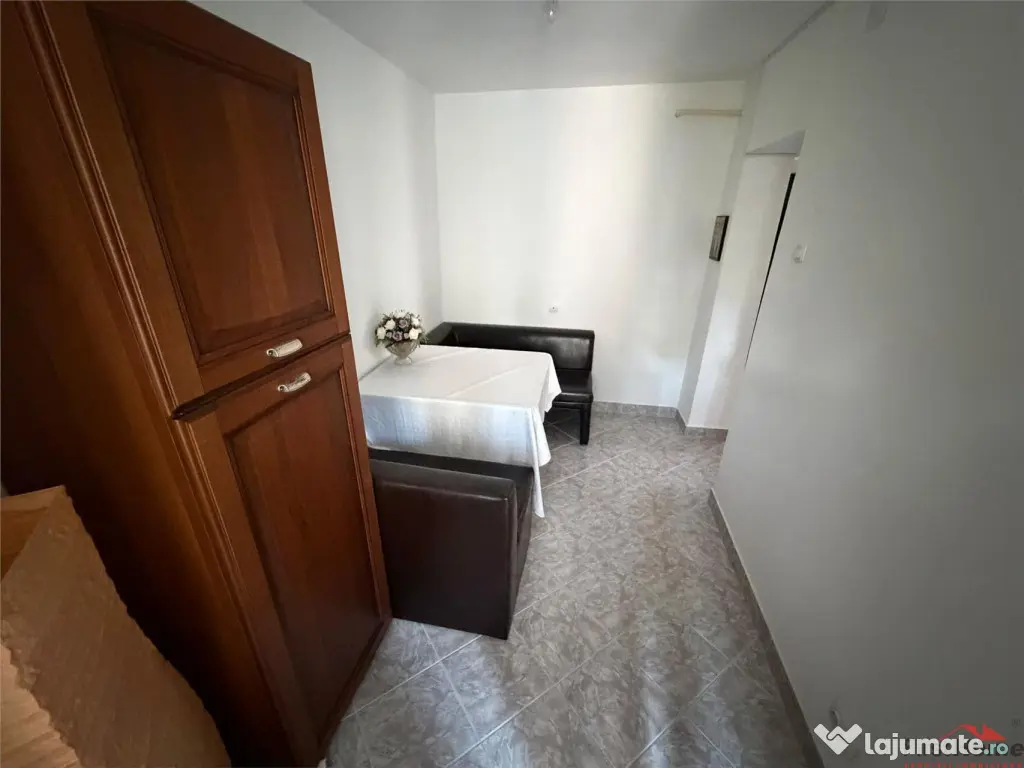 Apartament 3 camere, zona Sud - Paco , etaj 3, mobilat