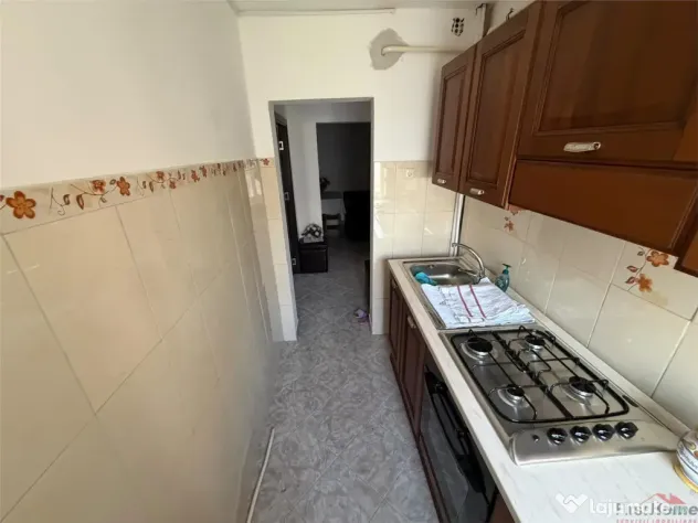 Apartament 3 camere, zona Sud - Paco , etaj 3, mobilat