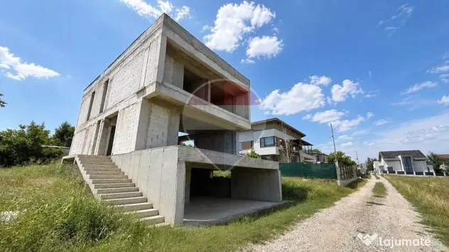 Vilă individuala cu vedere catre lac |5 camere | Corbean...