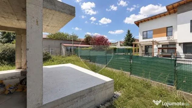 Vilă individuala cu vedere catre lac |5 camere | Corbean...