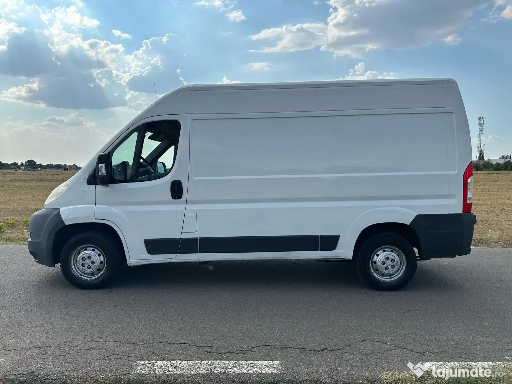 Peugeot Boxer 2010 bus